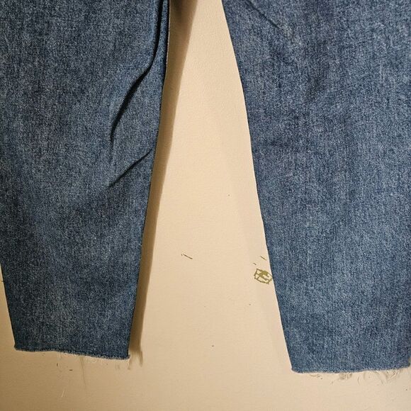 EUC H&M DIVIDED DISTRESSED JEANS HI RISE TAPERED SIZE 12 - Picture 5 of 14